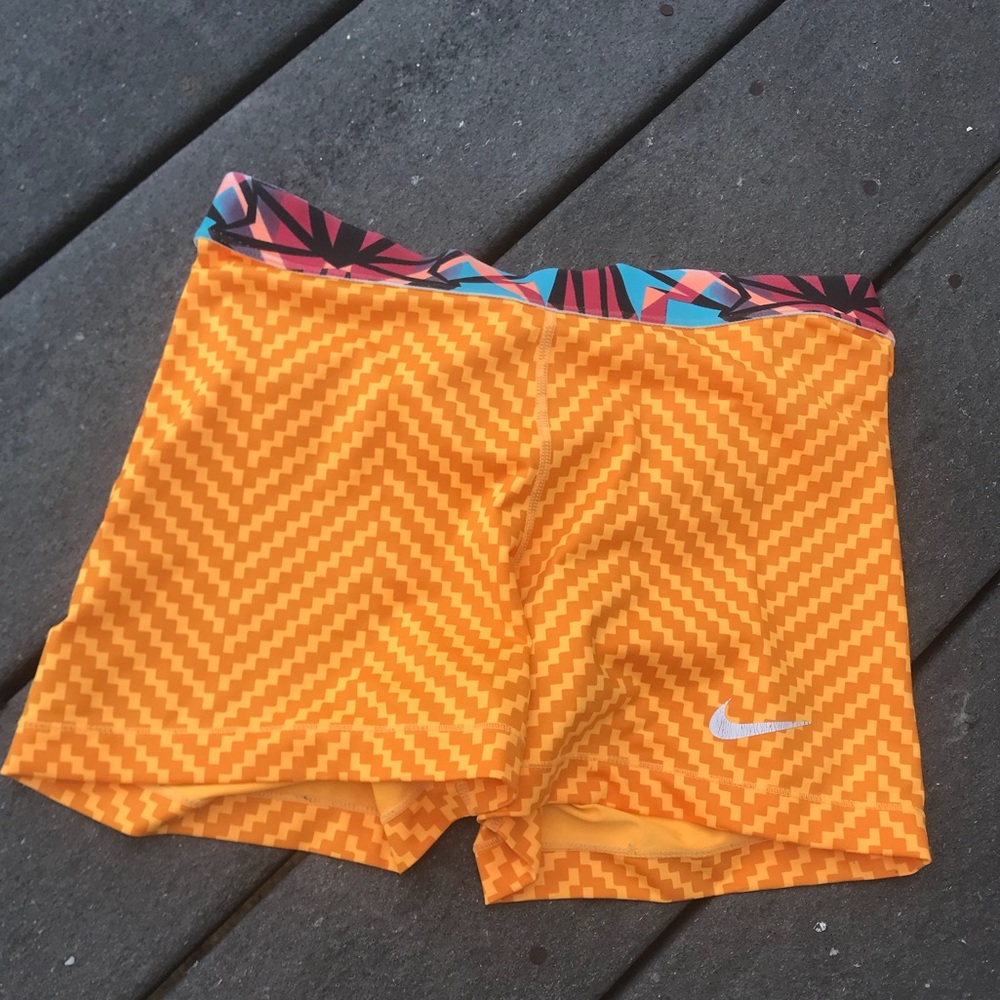 💥SOLD💥 Nike compression shorts/ spandex🧡